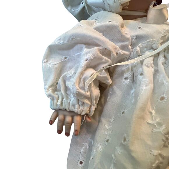 Vintage Baby Doll Christening Gown Bonnet Booties White Eyelet Dress Outfit - Picture 3 of 6